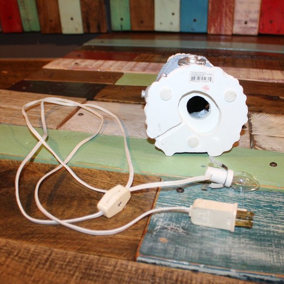 Encore 2000 Snowville Fire Dept Christmas #94931 • Lighted - Picture 14 of 16